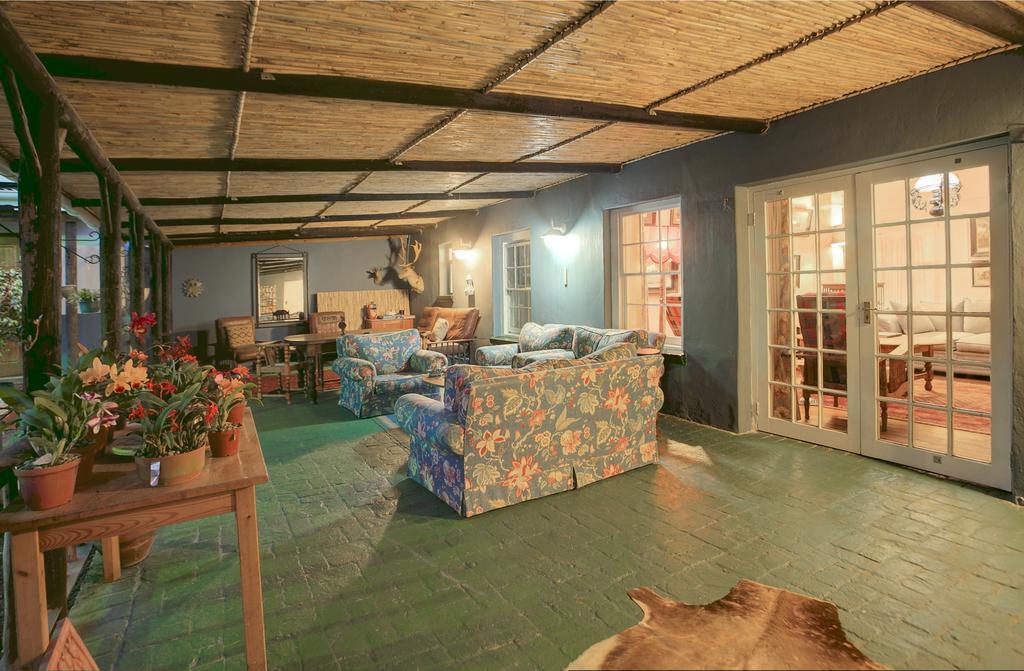 Outeniqua Travel Lodge George Bagian luar foto