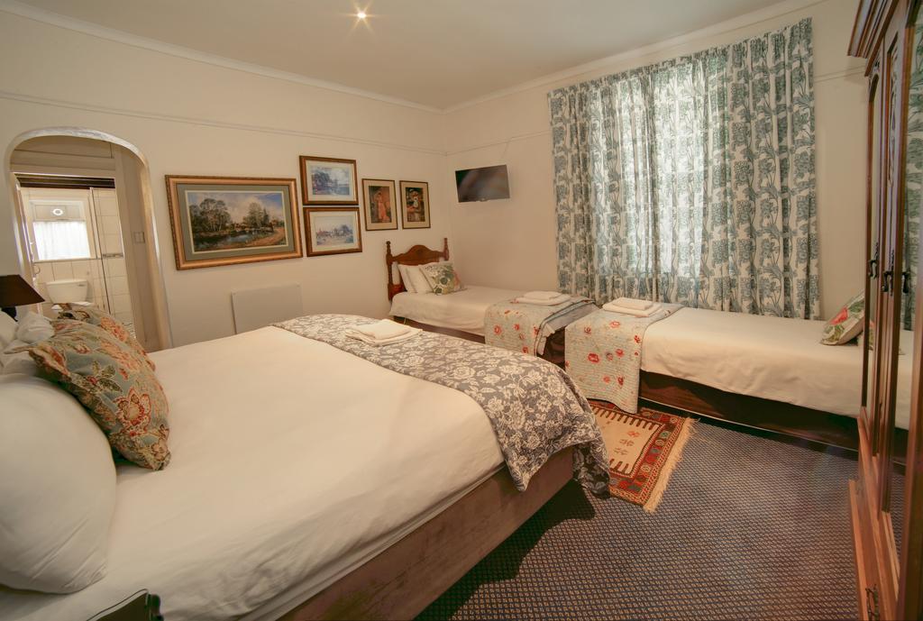 Outeniqua Travel Lodge George Ruang foto