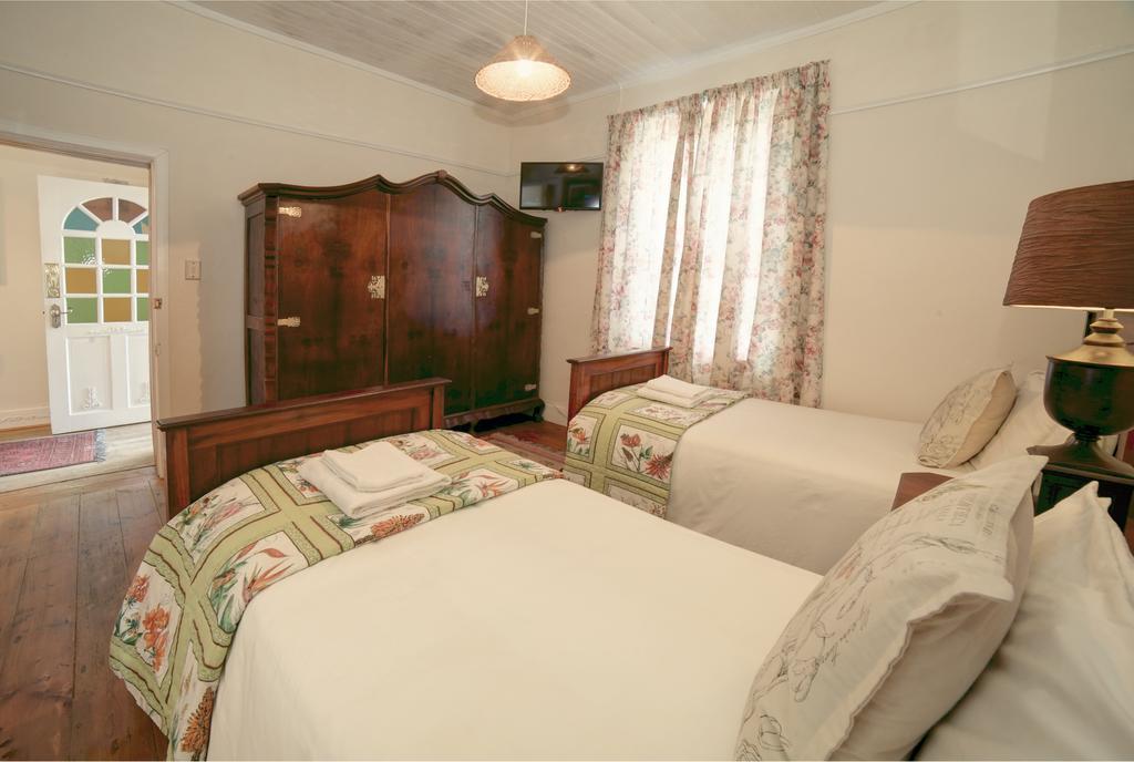 Outeniqua Travel Lodge George Ruang foto