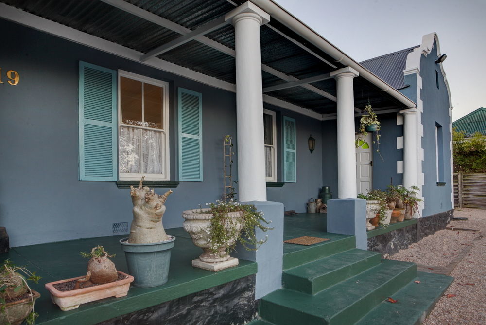 Outeniqua Travel Lodge George Bagian luar foto