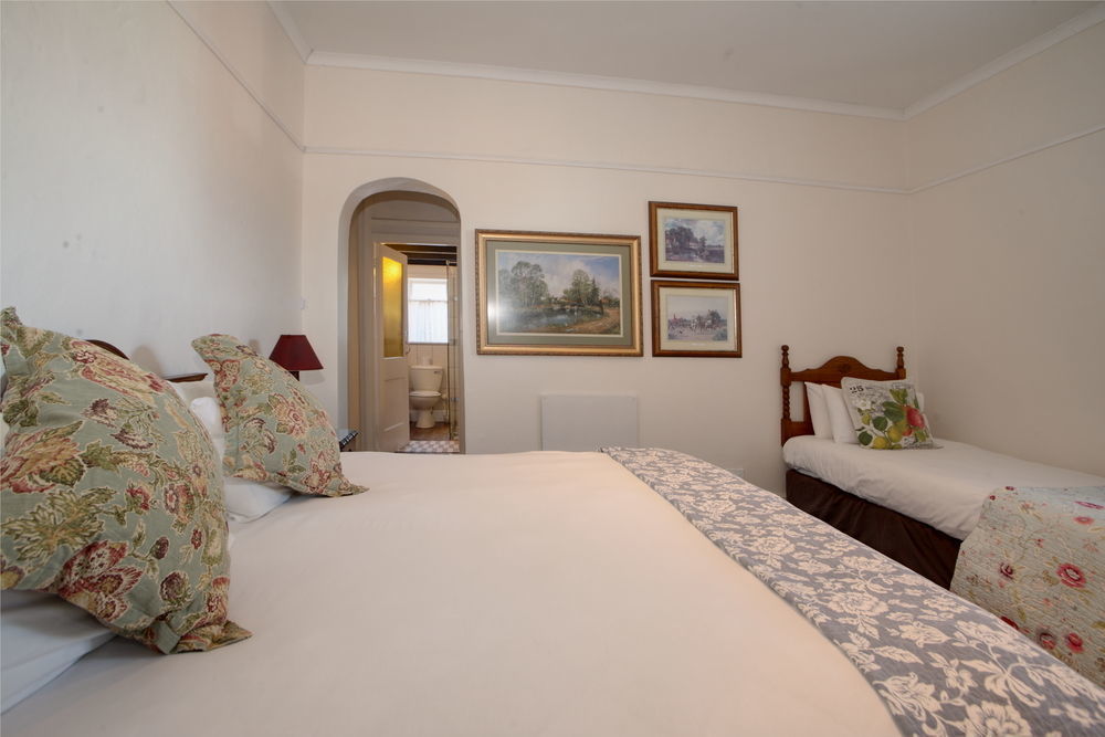 Outeniqua Travel Lodge George Bagian luar foto