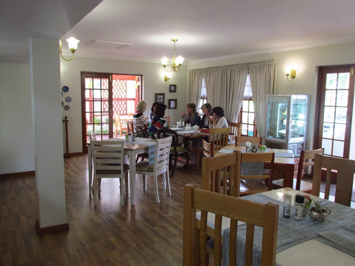 Outeniqua Travel Lodge George Bagian luar foto