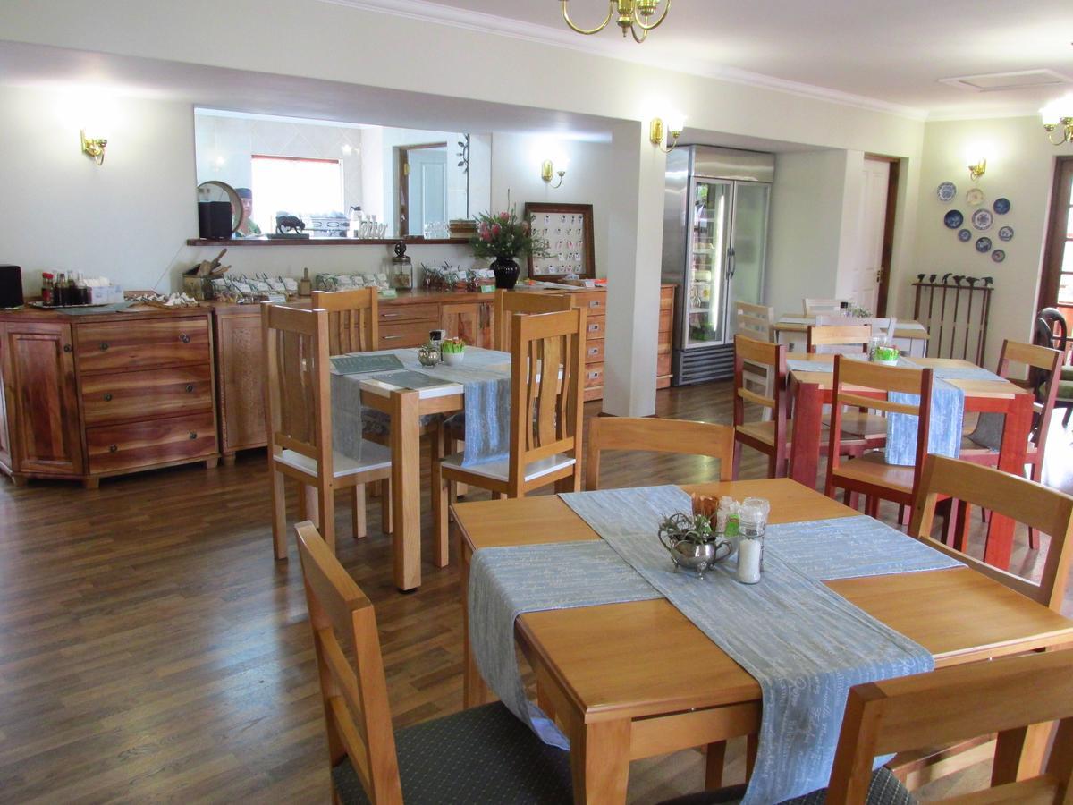 Outeniqua Travel Lodge George Bagian luar foto