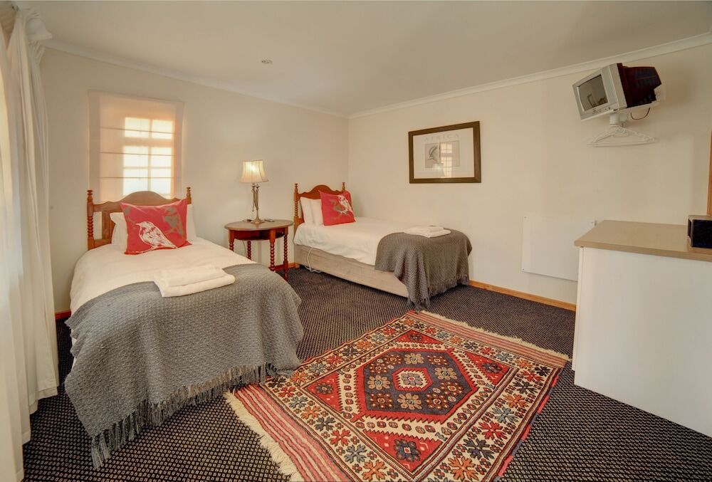 Outeniqua Travel Lodge George Bagian luar foto