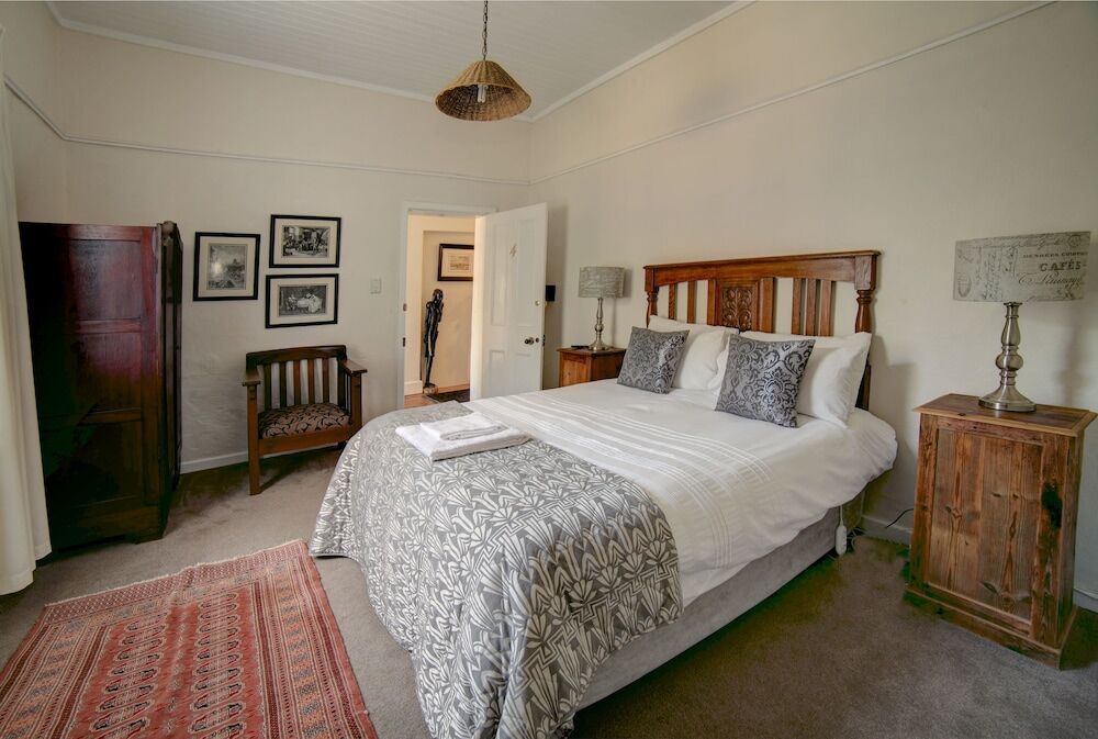 Outeniqua Travel Lodge George Bagian luar foto